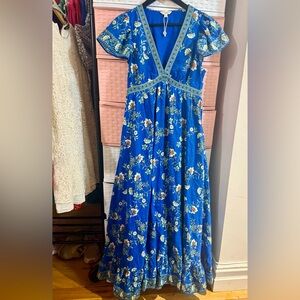 Max studio London Maxi dress. Size XS.